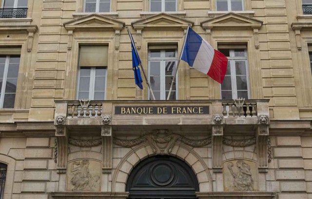 Банк Франции снизил