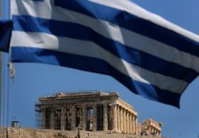 Греция потребовала