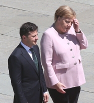 Приступ Меркель: жаркое