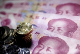 Китай позволяет юаню